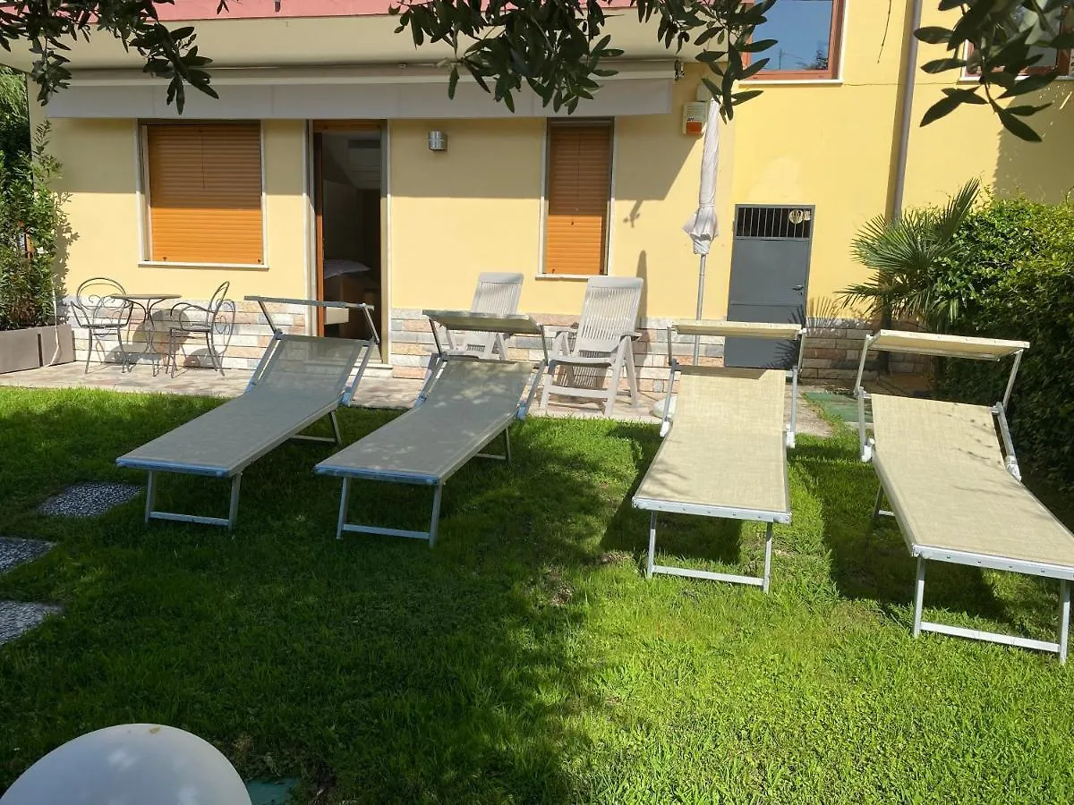 Appartamenti Hera Lazise 0*,